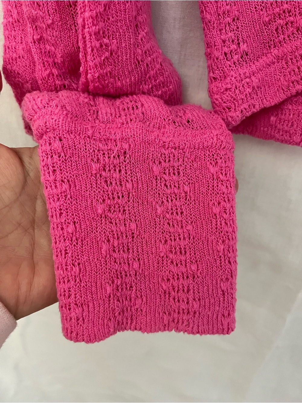FREE PEOPLE Women's Hot Pink V-Neck Lightweight Knit Top - Picture 4 of 4